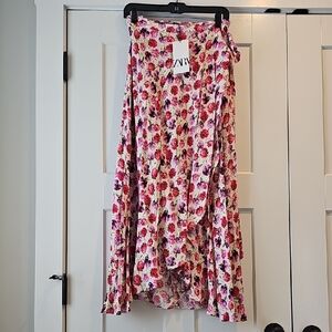 NWT - Zara Floral High-Low Wrap Maxi Skirt in Pink and Red XL